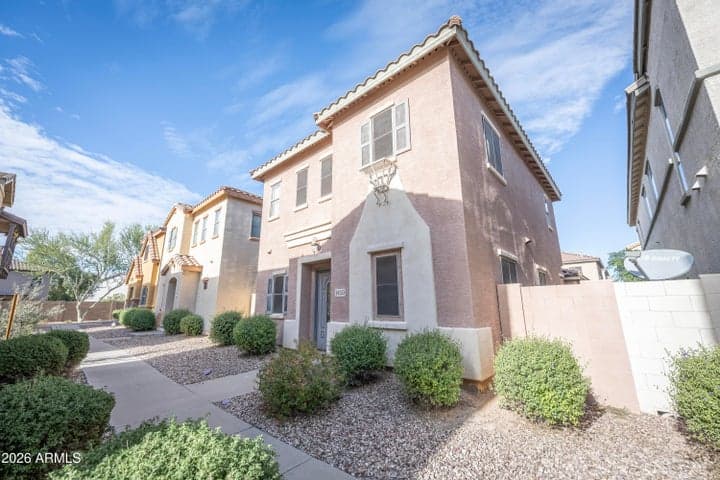 14133 W COUNTRY GABLES Drive, Surprise, AZ