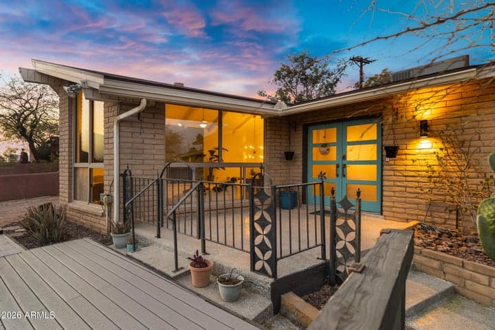 2306 N 55TH Street, Phoenix, AZ