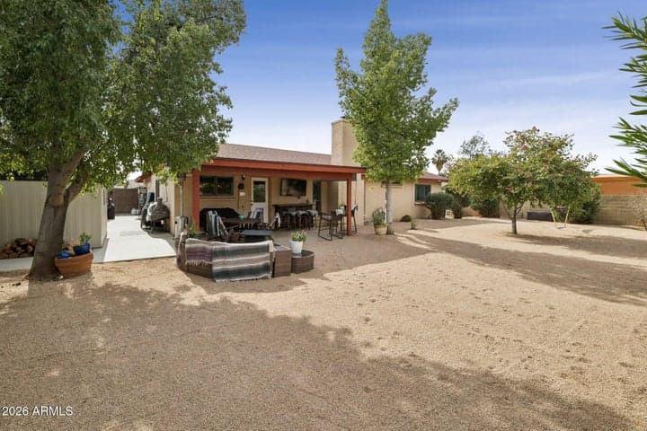802 E MARCONI Avenue, Phoenix, AZ