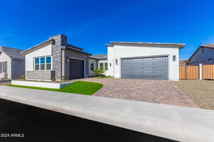 7550 W GELDING Drive, Peoria, AZ