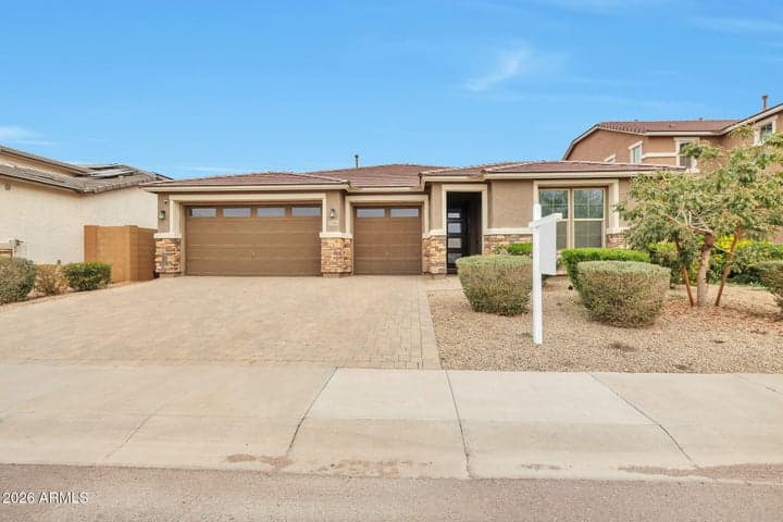 7526 W JONES Avenue, Phoenix, AZ