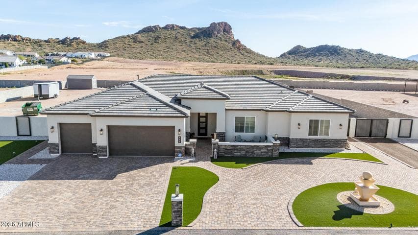667 W PATRICK Place, San Tan Valley, AZ