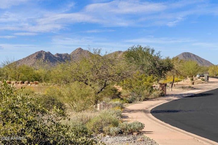 11760 N SUNSET VISTA Drive #42, Fountain Hills, AZ