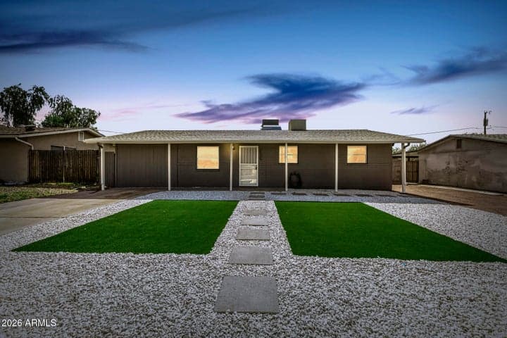 2535 E HARTFORD Avenue, Phoenix, AZ
