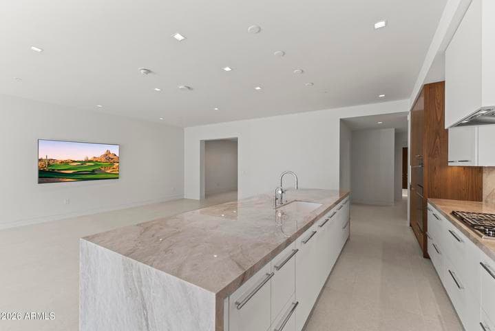 6587 N PALMERAIE Boulevard #2021, Paradise Valley, AZ
