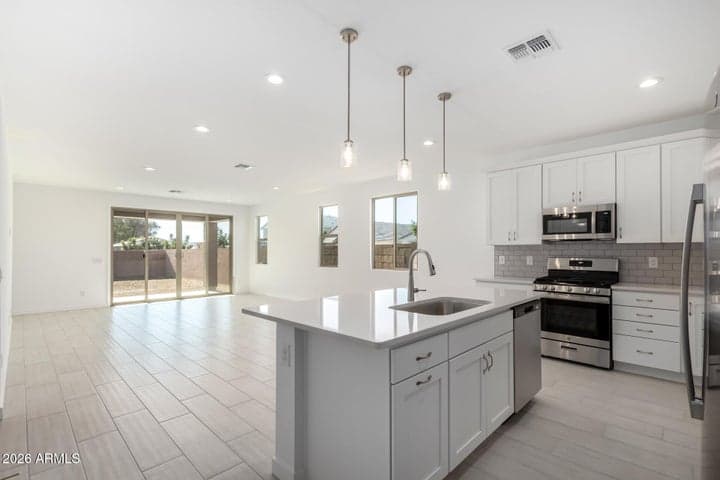 5447 W MANZANITA Drive, Glendale, AZ