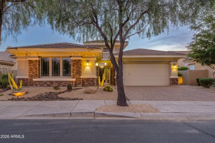 1725 W BURNSIDE Trail, Phoenix, AZ