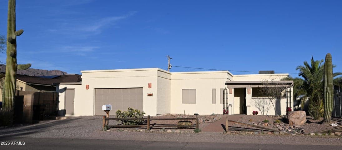 5557 S ALAMEDA Road, Gold Canyon, AZ