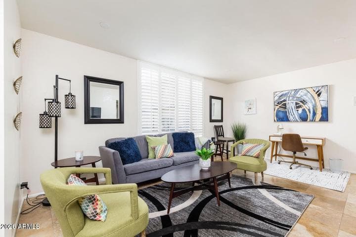3242 E CAMELBACK Road #104, Phoenix, AZ