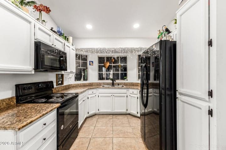 6530 W NORTH Lane, Glendale, AZ
