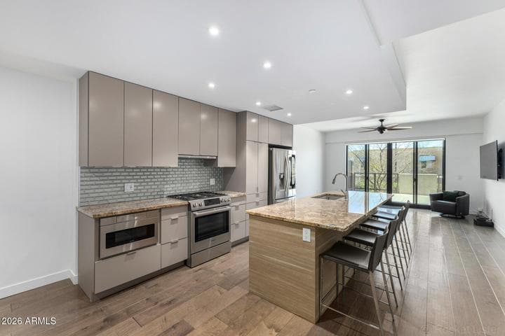2300 E CAMPBELL Avenue #104, Phoenix, AZ