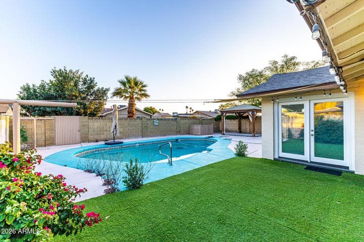 2537 E LA JOLLA Drive, Tempe, AZ