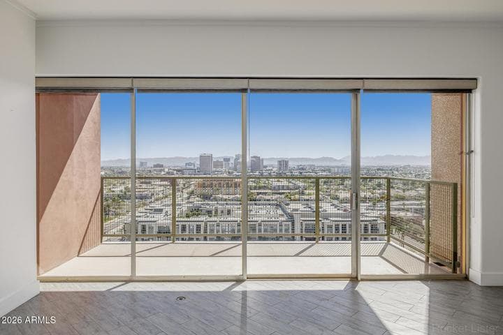 4750 N CENTRAL Avenue #E16, Phoenix, AZ