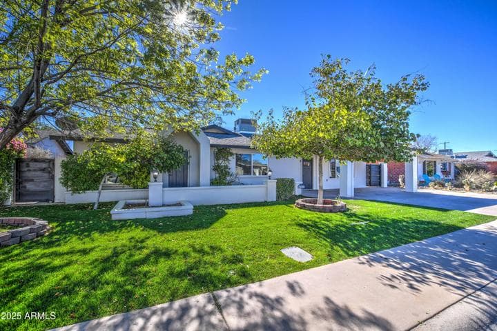 8349 E COLUMBUS Avenue, Scottsdale, AZ