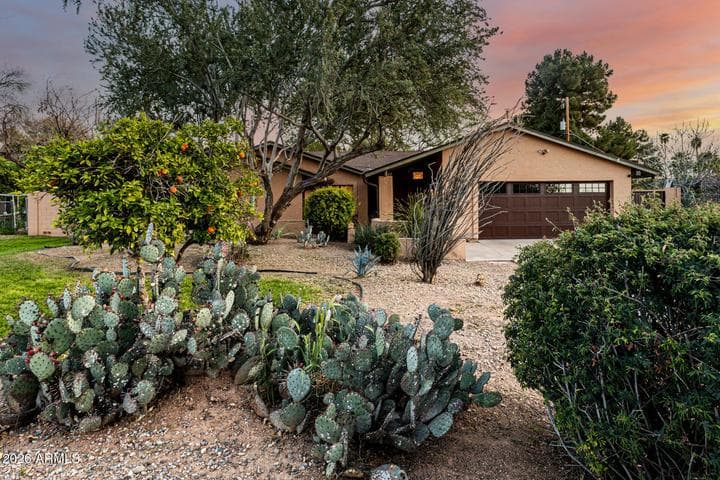 2115 W SHAWNEE Drive, Chandler, AZ