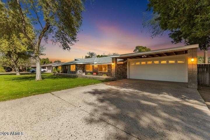 8115 N 11TH Avenue, Phoenix, AZ