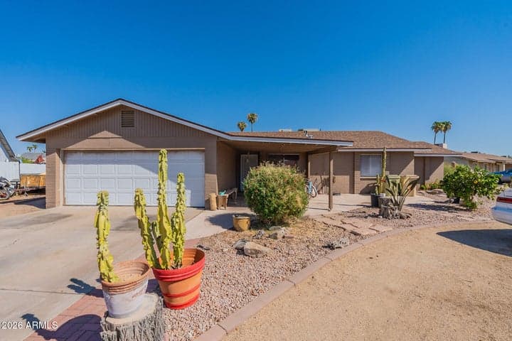 5344 W MERCER Lane, Glendale, AZ