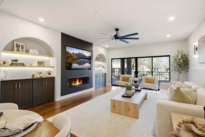 36601 N MULE TRAIN Road #A36, Carefree, AZ