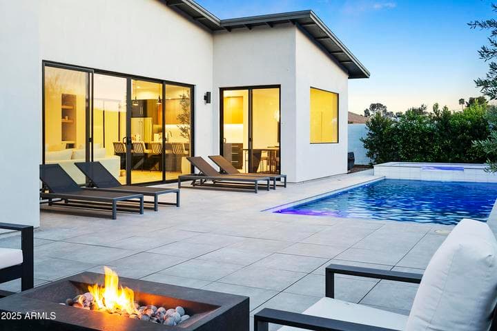 4002 N 33RD Place, Phoenix, AZ