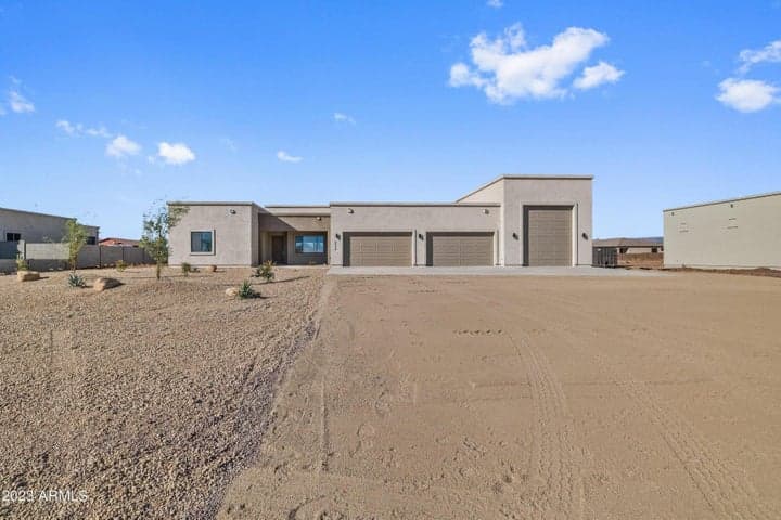 2534 W FERNWOOD Drive, Phoenix, AZ