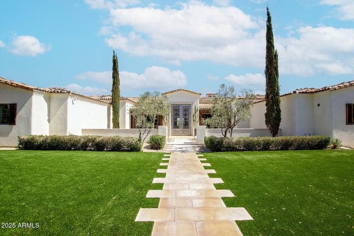 8531 N 49TH Street, Paradise Valley, AZ