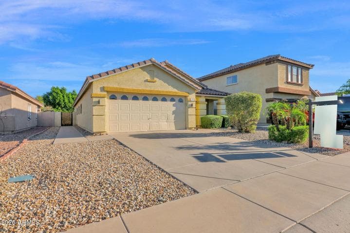 1074 E ARABIAN Drive, Gilbert, AZ