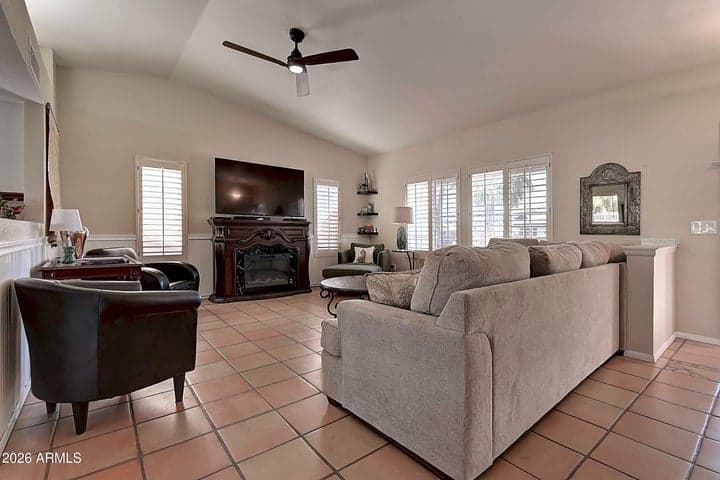 6914 E BEVERLY Lane, Scottsdale, AZ