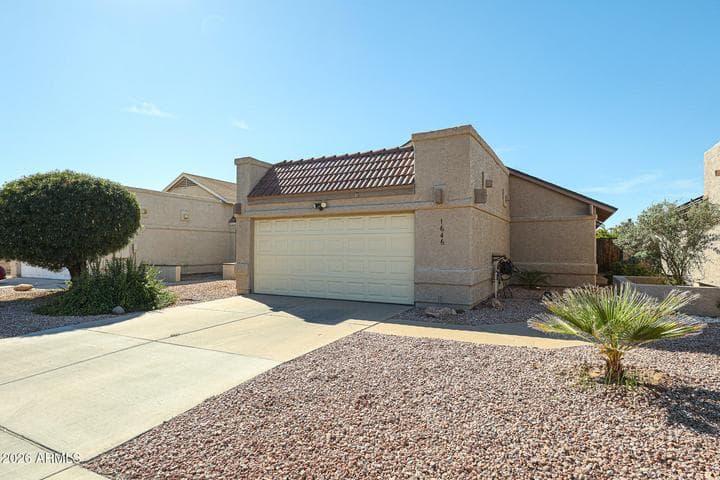 1646 N COMANCHE Drive, Chandler, AZ