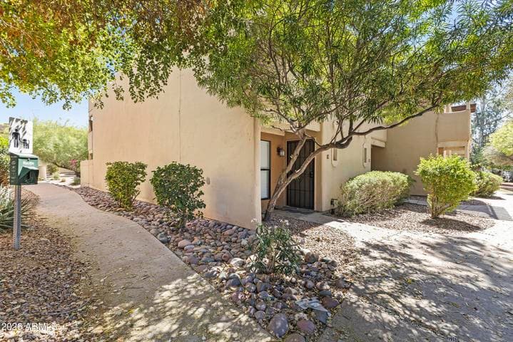 1425 E DESERT COVE Avenue #15, Phoenix, AZ