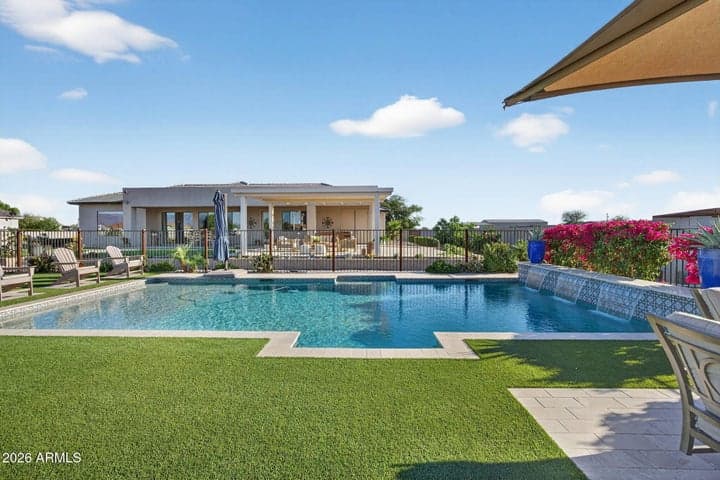1124 E LOVELAND Lane, San Tan Valley, AZ