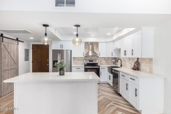 7930 E CAMELBACK Road #111, Scottsdale, AZ