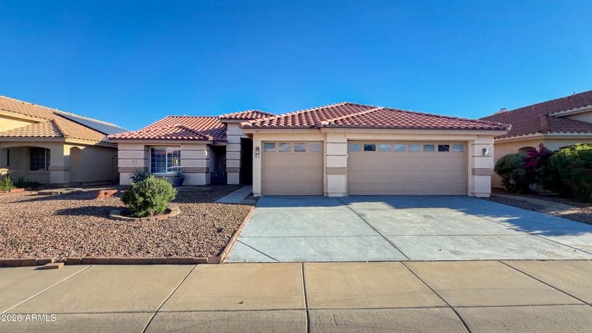 3925 W CHARTER OAK Road, Phoenix, AZ