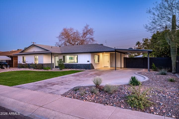 8059 E CAMBRIDGE Avenue, Scottsdale, AZ