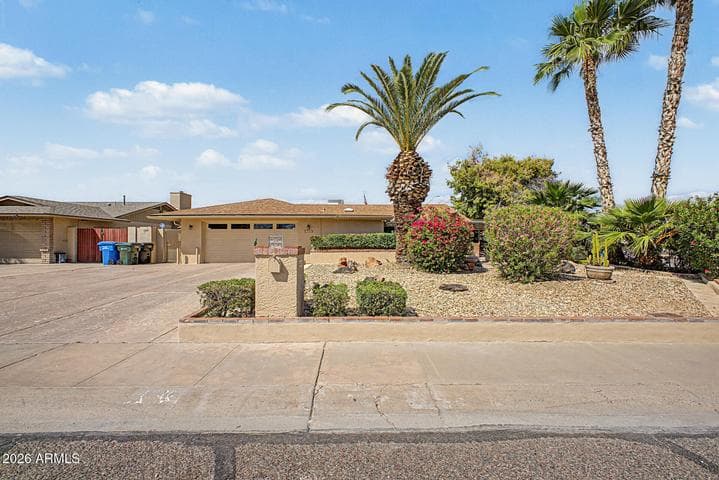 4740 E VOLTAIRE Avenue, Phoenix, AZ