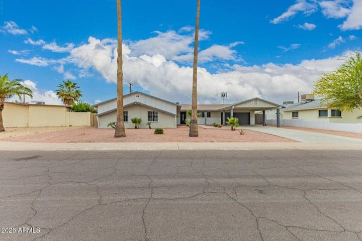 5017 N 64th Avenue, Glendale, AZ