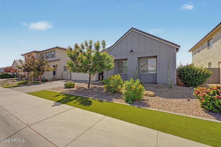 1461 E San Carlos Way, Gilbert, AZ