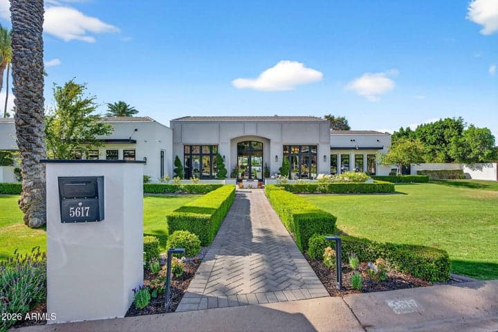 5617 E MONTECITO Avenue, Phoenix, AZ