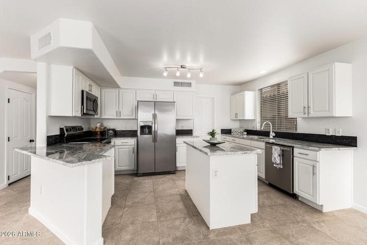 1411 S WESTERN SKIES Drive, Gilbert, AZ