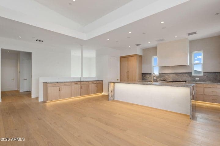 37200 N CAVE CREEK Road #2101, Scottsdale, AZ