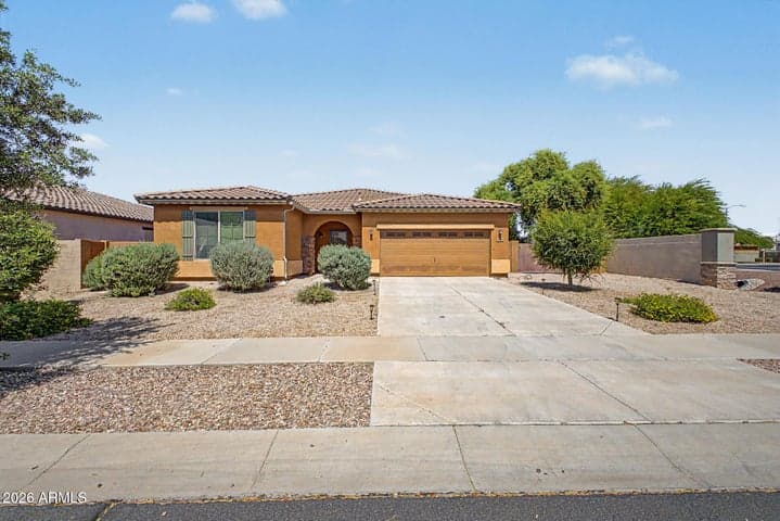 7564 W BERRIDGE Lane, Glendale, AZ