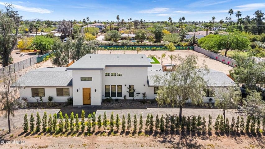 8621 E INDIAN BEND Road, Scottsdale, AZ