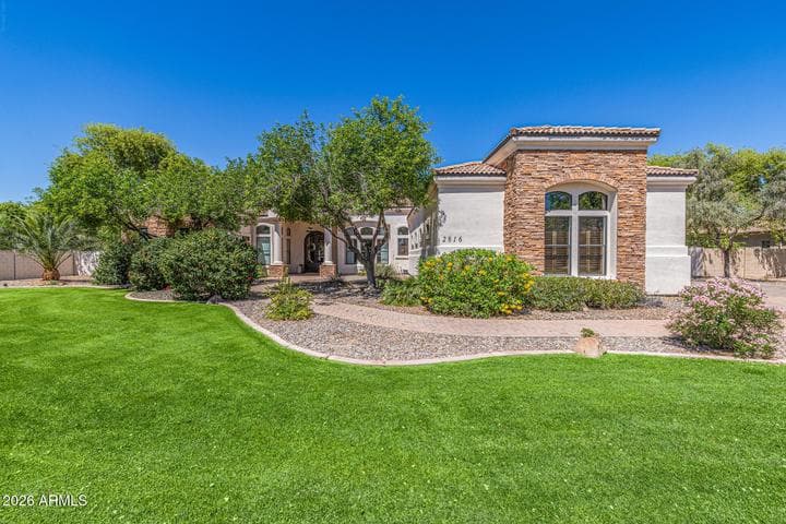 2816 E CLARK Drive, Gilbert, AZ