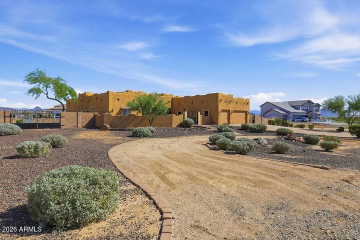 1506 E RED RANGE Way, Phoenix, AZ