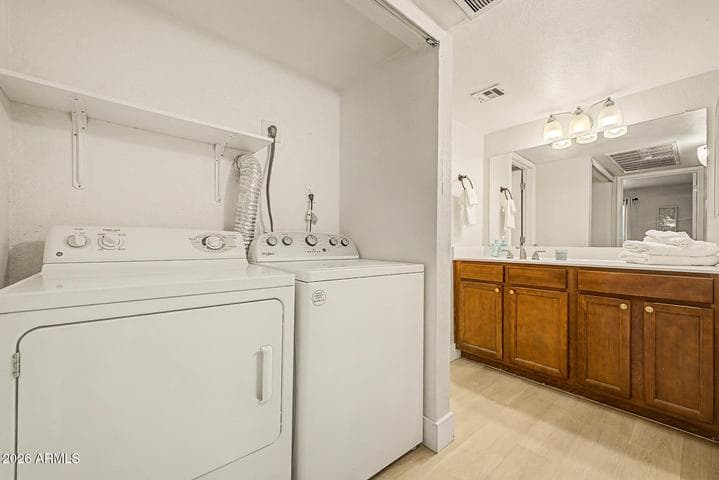 2625 E INDIAN SCHOOL Road #222, Phoenix, AZ
