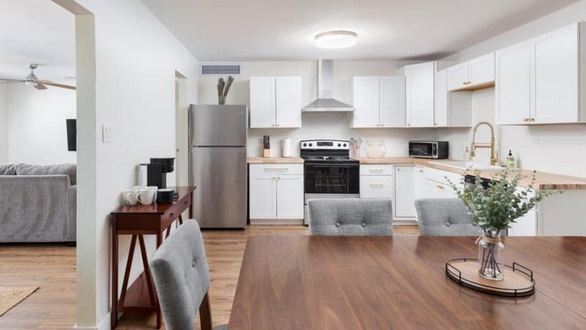 2237 E Hillery Drive, Phoenix, AZ