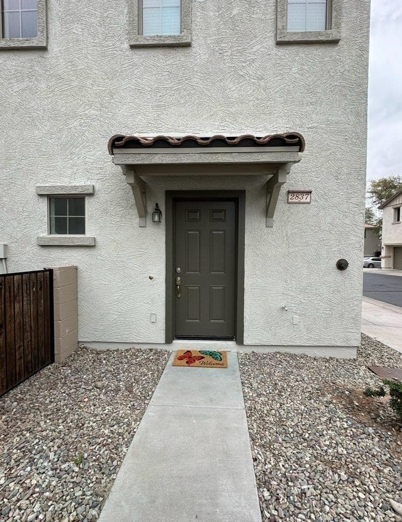 2837 E DUNBAR Drive, Phoenix, AZ