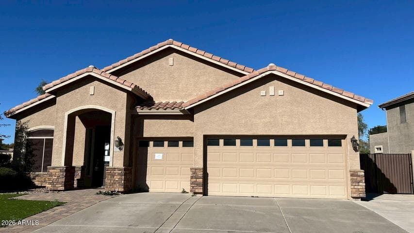 22167 N LAKESIDE Drive, Maricopa, AZ