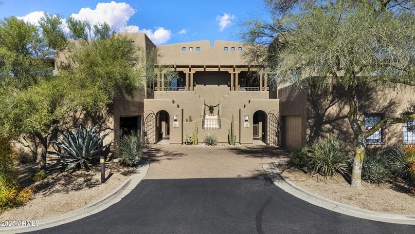 36601 N MULE TRAIN Road #D18, Carefree, AZ