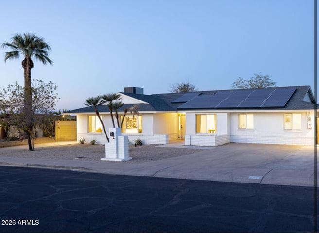 2442 E CLAIRE Drive, Phoenix, AZ