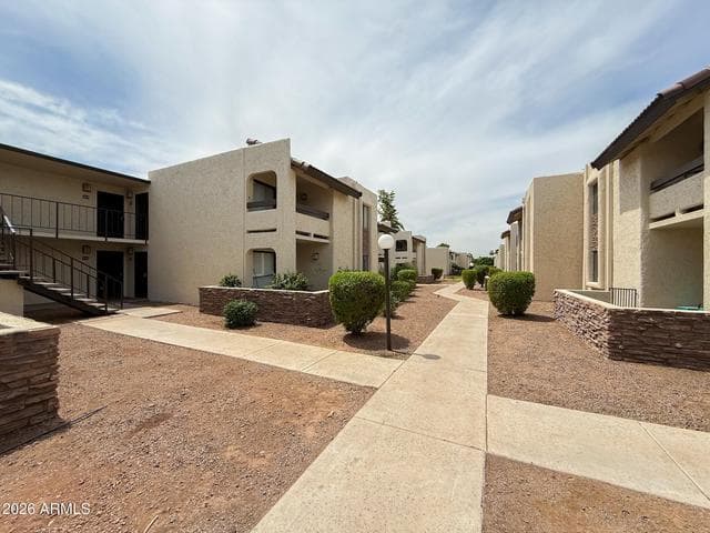 3825 E CAMELBACK Road #215, Phoenix, AZ